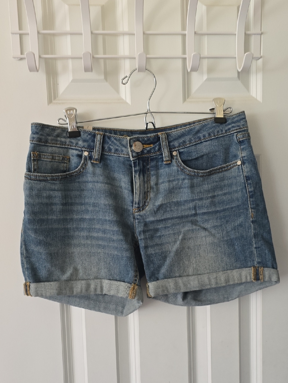 LC Lauren Conrad Medium Blue Rolled-Hem Denim Shorts- Size 2